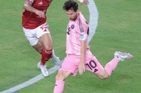 华体会-阿森纳绝杀AC米兰，梅西梅开二度西甲