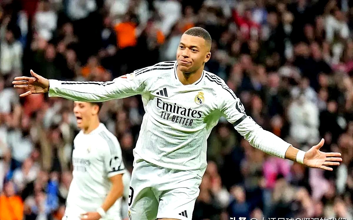 华体会体育-AC米兰轻取多特蒙德，莱万扑点救主英超的简单介绍  第1张