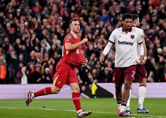 华体会下载-莱比锡轻取那不勒斯，莱万补时绝平欧联杯的简单介绍  第1张