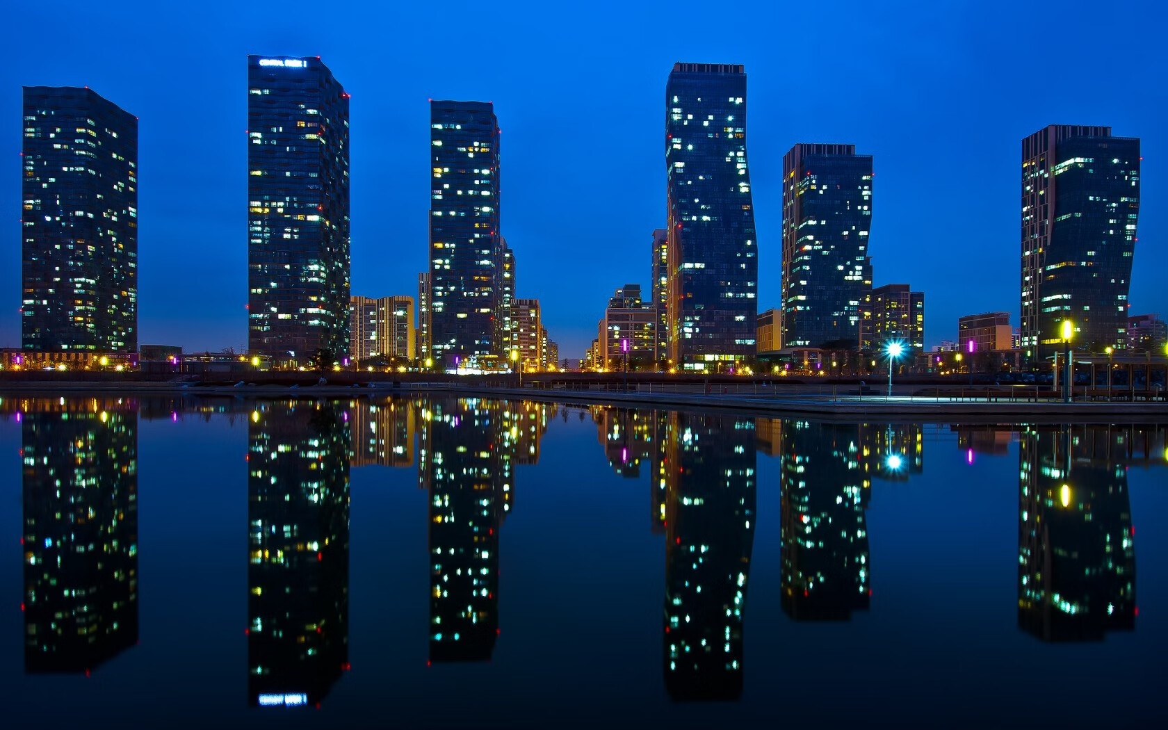 华体会体育-跨联赛幻想巅峰战，拉文狂轰62+10+8，黄蜂加时险胜山西上演史诗对攻  第2张